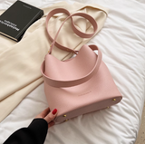 soft leather commuter bucket bag HZ1024
