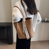 capacity commuter bucket bag HZ1024