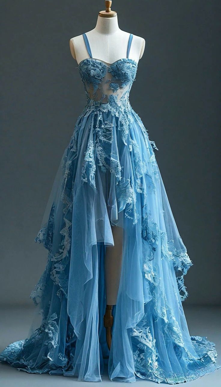 Fairytale A-line Hi-Lo Prom Dress for Masquerade ?Tulle&Lace Applique Spaghetti Strap Evening Dress HZ1024