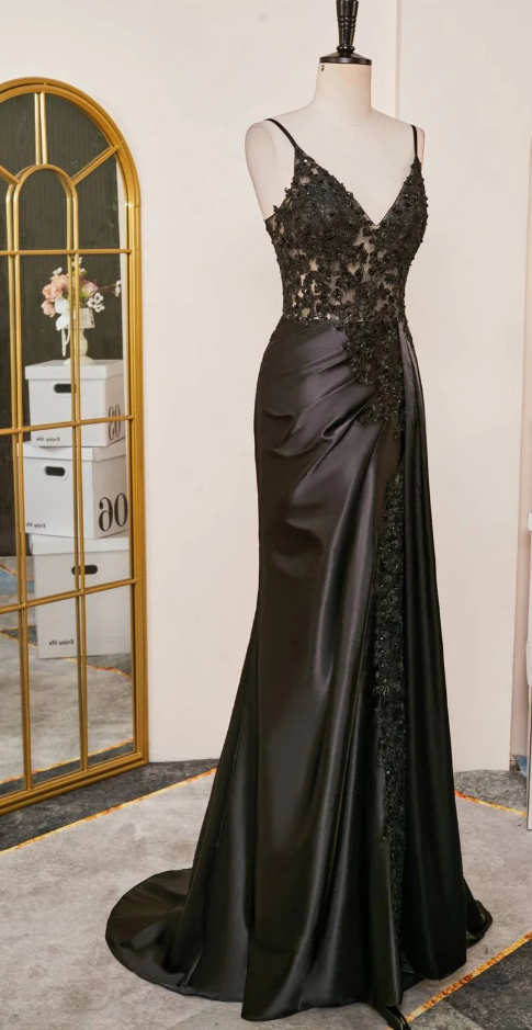 Black Spaghetti Straps Evening Dresses Satin Sheath Long Prom Dresses with Slits HZ1024