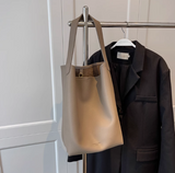 large capacity bag women's new style fashionable simple shoulder bag commuting to work soft leather bucket bag HZ1024