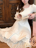Gardenia White Tea can be worn with a white long-sleeved knitted dress HZ1024