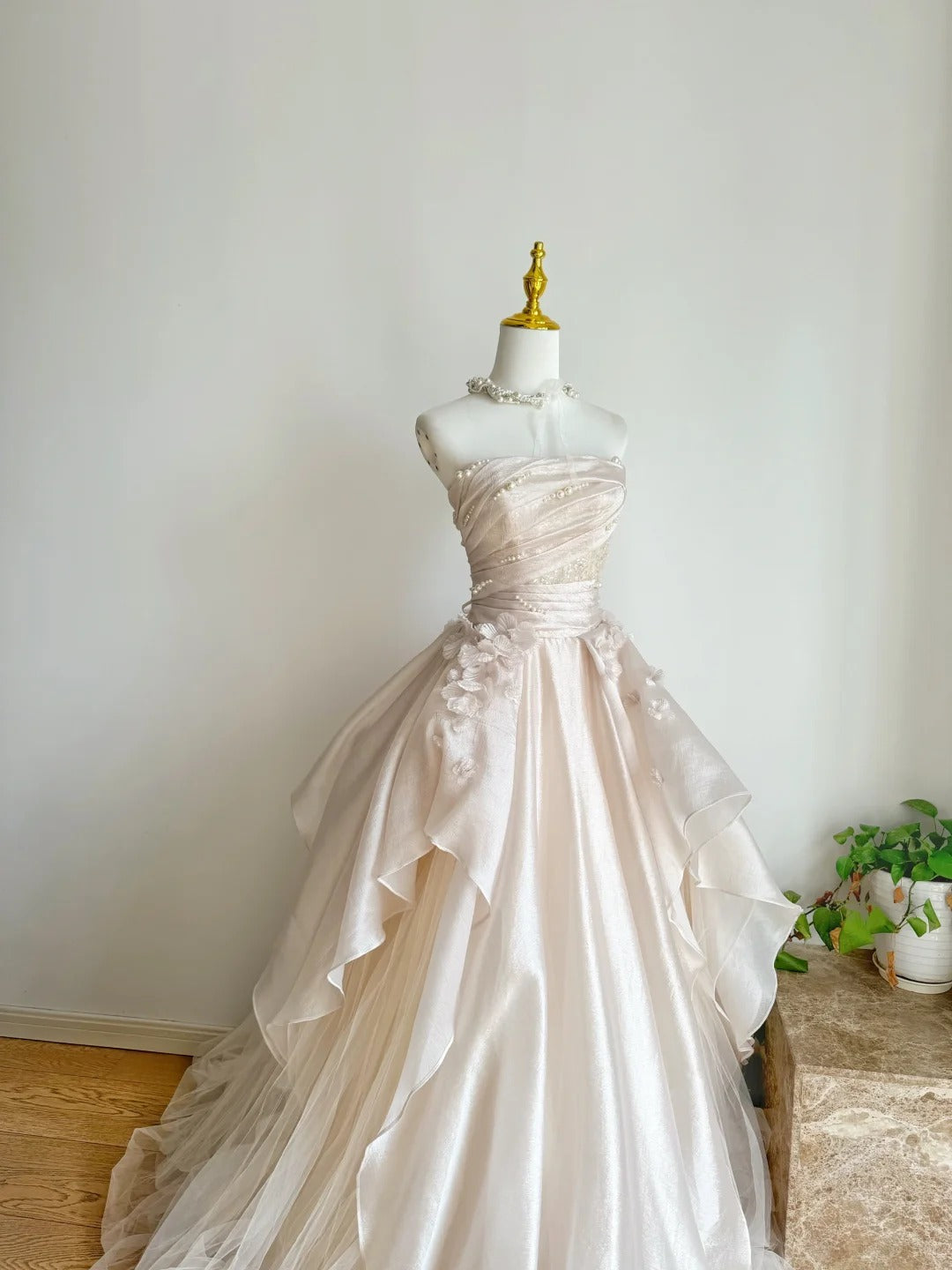 Pink A-line Tulle Satin Long Prom Dresses Strapless Applique Wedding Dresses HZ1024
