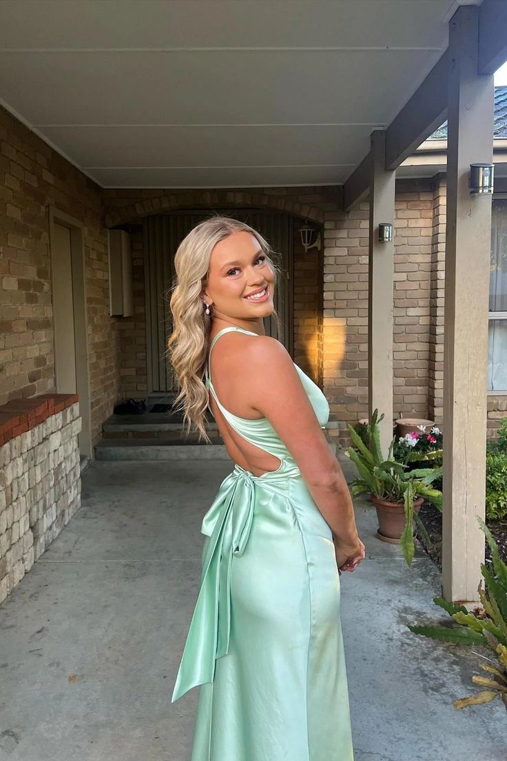 Yellow ??A-Line Long Prom Dress for Party&Guest-V Neck Satin Beautiful Backless Formal Evening Dress HZ1024