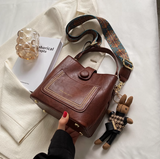 Korean style fashion shoulder messenger bag niche design portable bucket bag HZ1024