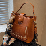 Korean style fashion shoulder messenger bag niche design portable bucket bag HZ1024