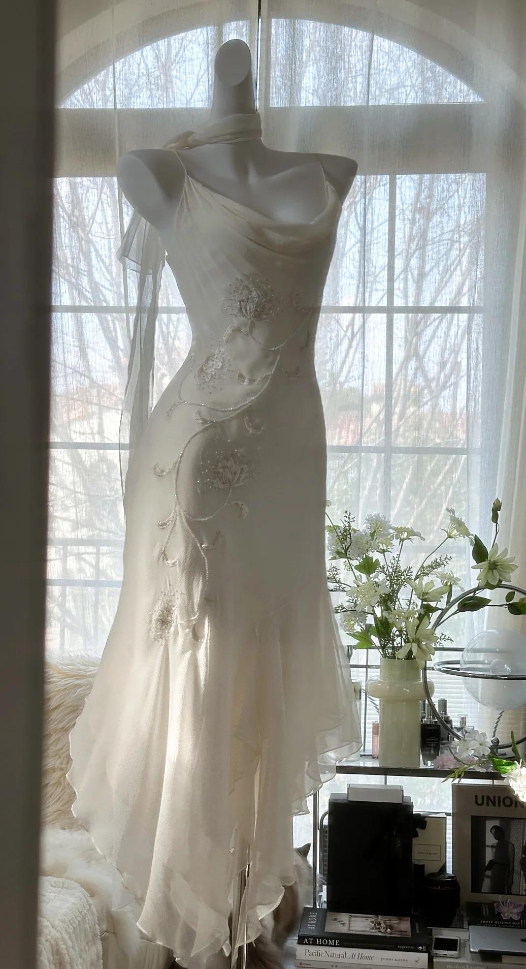 Fairytale White Chiffon Short Prom Dress Vintage Applique Beading Party Dresses HZ1024