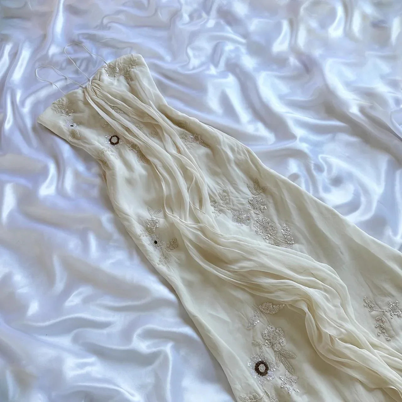 White Spaghetti Straps Chiffon Sheath Gentle Prom Dresses with Beading HZ1024