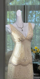 Pearl White V-neck Chiffon Beaded Evening Dresses Simple Wedding Guest Dresses with Embroidered Appliques HZ1024