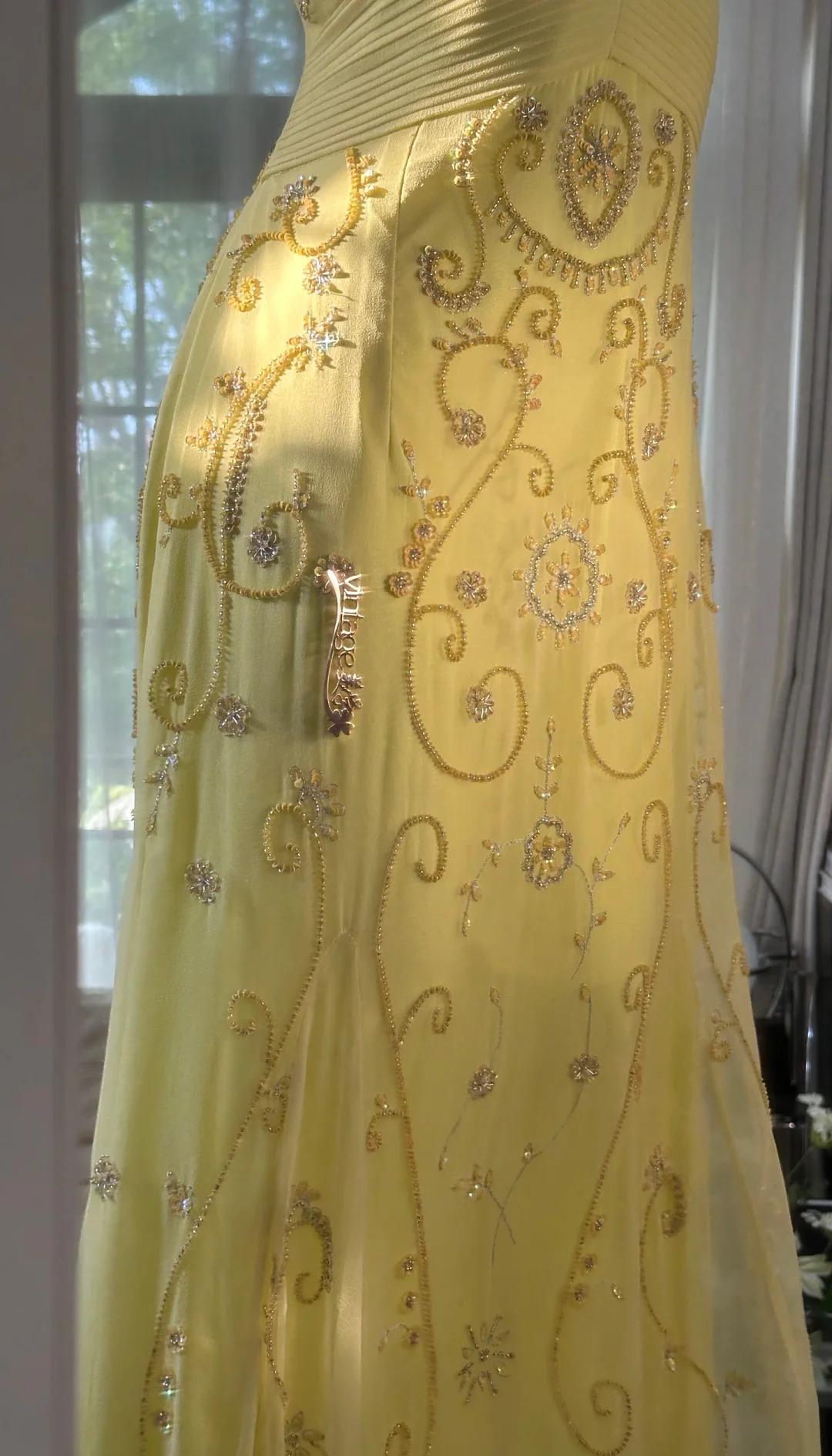 Butter Yellow Spaghetti Straps A-line Tulle Beaded Long Prom Dresses Backless Evening Gowns HZ1024