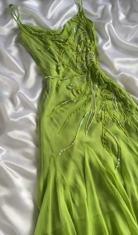 Bud Green Sheath Short Prom Dresses Chiffon Beaded Backless Party Dress HZ1024