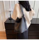 capacity commuter shoulder bag HZ1024
