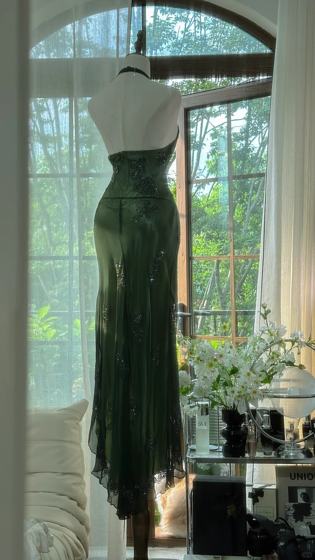 Green Halter Sheath Beaded Chiffon Long Prom Dresses Elegant Green Evening Gowns HZ1024