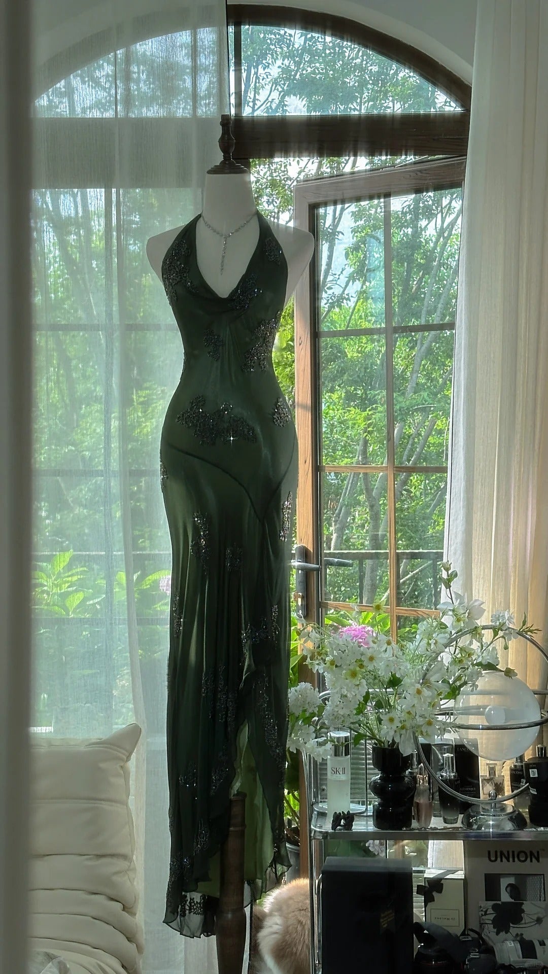 Green Halter Sheath Beaded Chiffon Long Prom Dresses Elegant Green Evening Gowns HZ1024