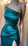 Green Spaghetti Straps Sheath Satin Long Prom Dresses Elegant Evening Gowns with Slits HZ1024