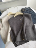 single-breasted gold button round neck knitted vest HZ1024