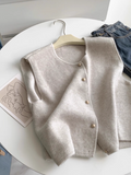 single-breasted gold button round neck knitted vest HZ1024