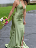 Green Halter Sheath Satin Long Prom Dresses Formal Evening Gowns with Slits HZ1024