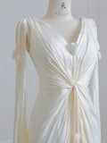 Light Champagne V-Neck Bridal Gown Sheath Chiffon Wedding Dress Modest Applique Bridal Dress HZ1024