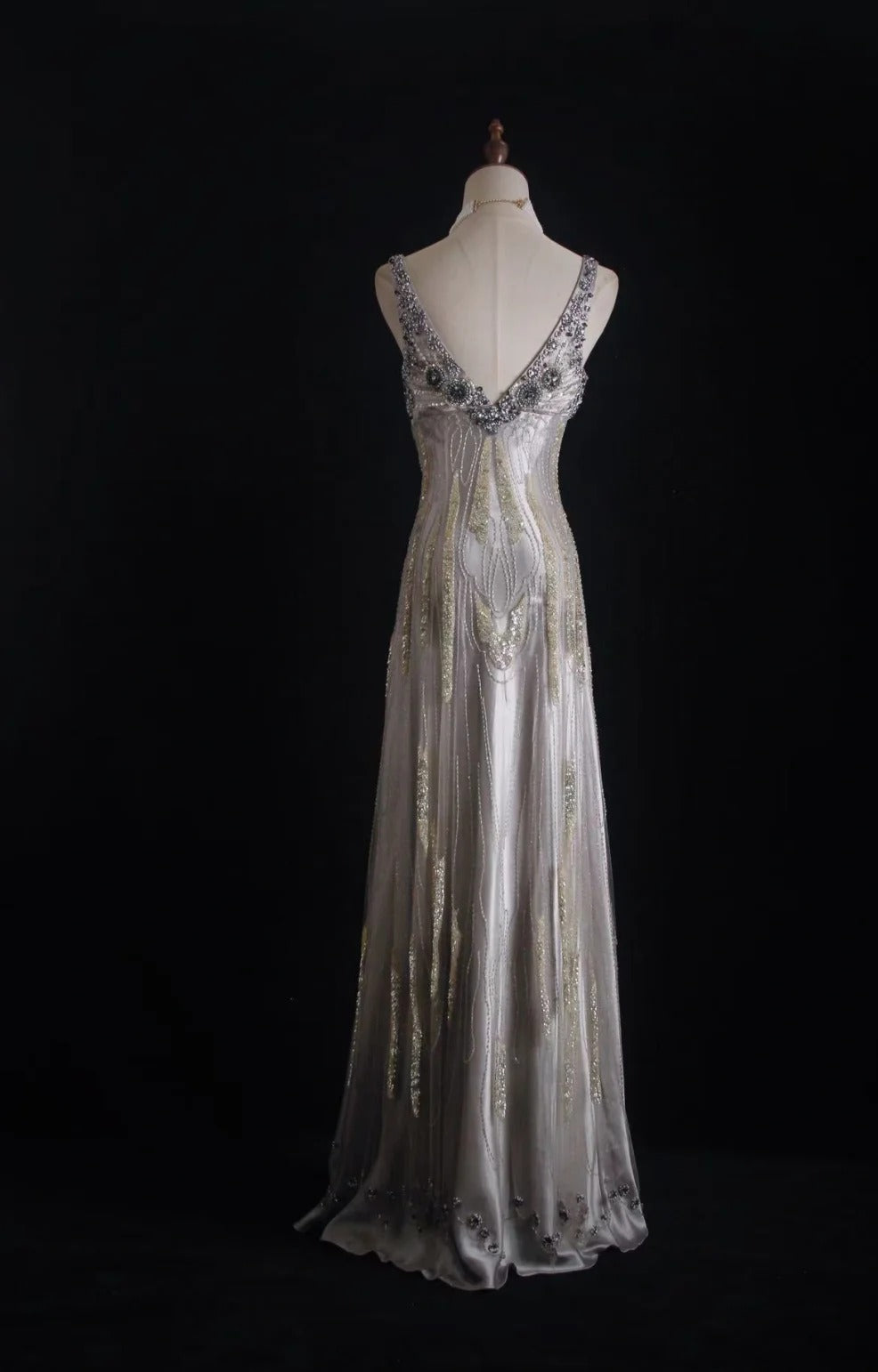 Sheath V-neck Silk Beaded Long Evening Gowns,Sequined Tulle Light Grey Formal Dresses Gorgeous Prom Dress HZ1024