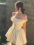Off-the-shoulder Ball Gown Short Formal Dress Sweet Birthday Outfits Homecoming Dress HZ1024