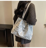 large-capacity commuter tote bag HZ1024