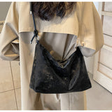 versatile large-capacity commuter shoulder bag HZ1024