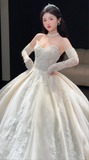 Sweetheart Neck Ball Gown Long Wedding Dresses Tulle Applique White Bridal Gowns Long Sleeves Backless Bridal Dresses HZ1024