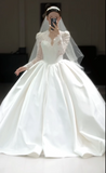 V-neck Ball Gown Long Wedding Dresses Satin White Bridal Gowns Long Sleeve Bridal Dresses HZ1024