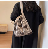 Heart Embroidery Knitted Shoulder Tote Bag HZ1024