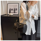 and versatile crossbody bag HZ1024