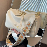 and versatile crossbody bag HZ1024