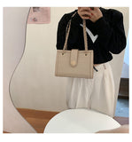 large capacity chain shoulder messenger bag HZ1024