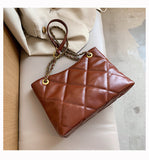 chain large capacity commuter shoulder bag HZ1024
