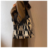capacity woolen knitted handbag HZ1024