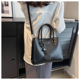 chain messenger bag shoulder square bag HZ1024