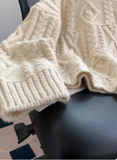Retro Twisted Round Neck Pullover Sweater for Women HZ1024