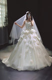 White Ball Gown Tulle Wedding Dress Strapless Applique Satin Bridal Gown with Veil HZ1024