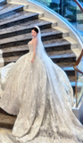 Strapless Ball Gown Tulle Luxury Wedding Dresses Applique White Bridal Gowns HZ1024